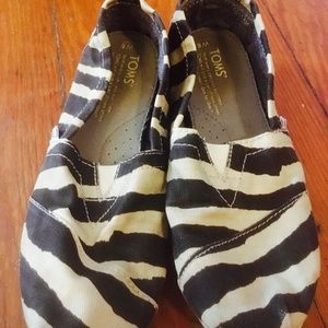Zebra stripe Toms